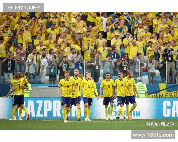 荷兰足球明星加盟德甲球队展现新风采引发球迷热议 荷兰足球明星加盟德甲球队展现新风采引发球迷热议