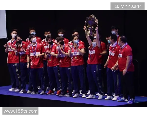 重庆羽毛球队与杭州羽毛球队赛后复盘分析团队配合与战术执行的关键要素 重庆羽毛球队与杭州羽毛球队赛后复盘分析团队配合与战术执行的关键要素